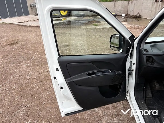 Fiat Doblo 16 of 24