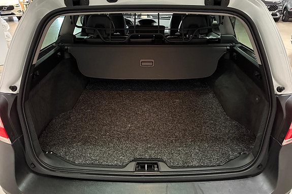 Volvo XC70 10 of 23
