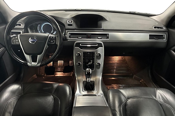 Volvo XC70 12 of 23
