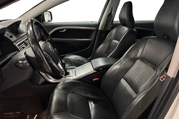 Volvo XC70 13 of 23