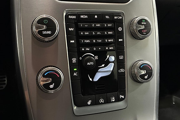 Volvo XC70 21 of 23