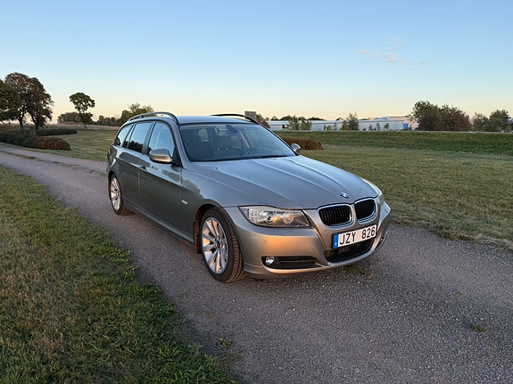 BMW 320d 4 of 11
