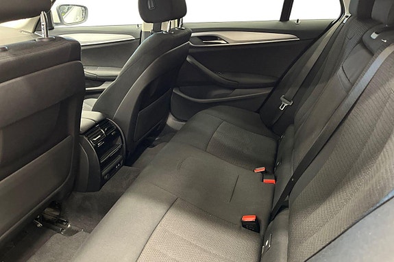 BMW 520d 24 of 27