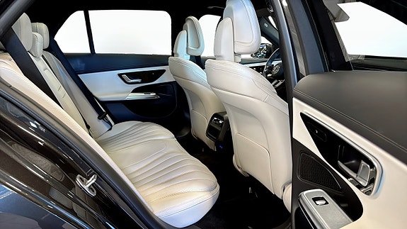 Mercedes-Benz E300 de 5 of 25