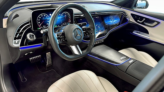 Mercedes-Benz E300 de 12 of 25