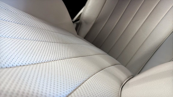 Mercedes-Benz E300 de 17 of 25