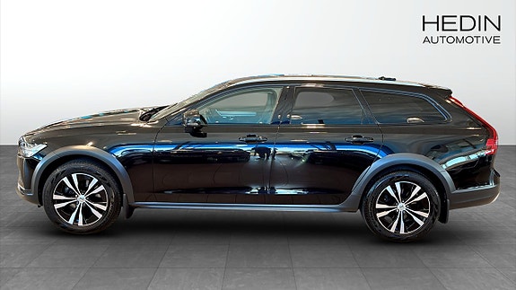 Volvo V90 Cross Country 6 of 12