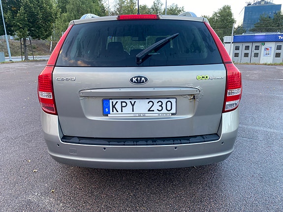Kia Ceed 8 of 12