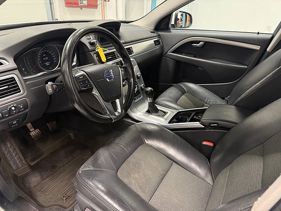 Volvo V70 5 of 13