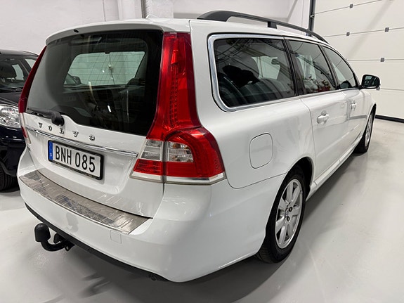 Volvo V70 4 of 13