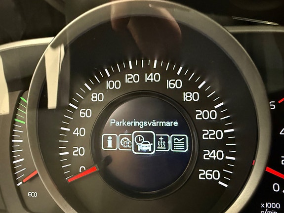 Volvo V70 8 of 13