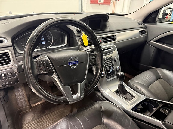 Volvo V70 6 of 13