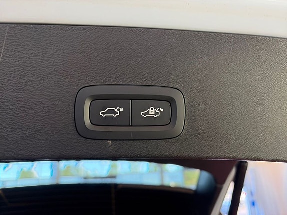 Volvo XC40 15 of 20