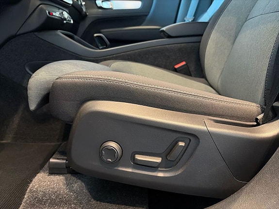 Volvo XC40 12 of 20