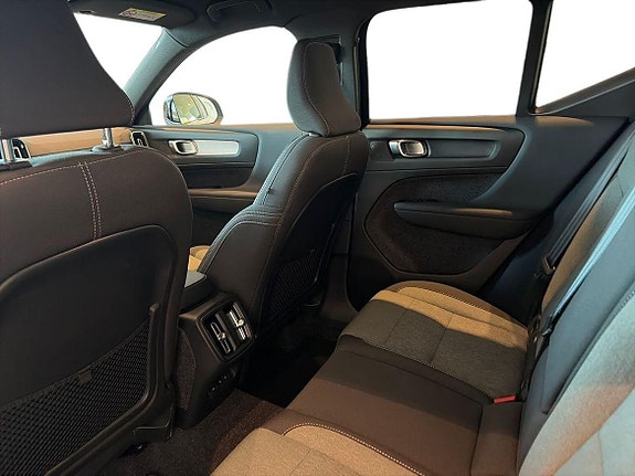 Volvo XC40 11 of 20