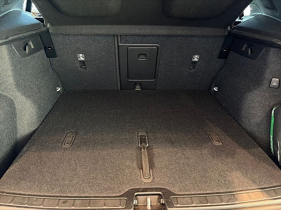 Volvo XC40 14 of 20