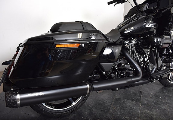 Harley-Davidson ROAD GLIDE HEAVY BREATHER INSUG OCH SE SLIP-ONS / 630 MIL 12 of 18
