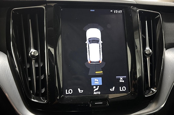 Volvo XC60 19 of 25