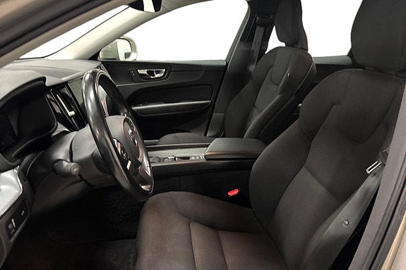 Volvo XC60 13 of 25
