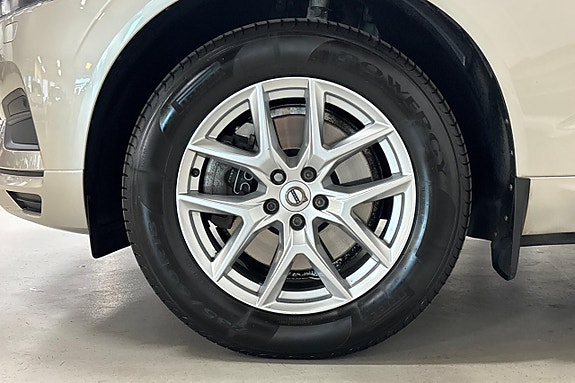 Volvo XC60 11 of 25