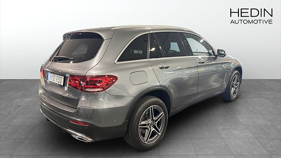 Mercedes-Benz GLC300 de 3 of 9