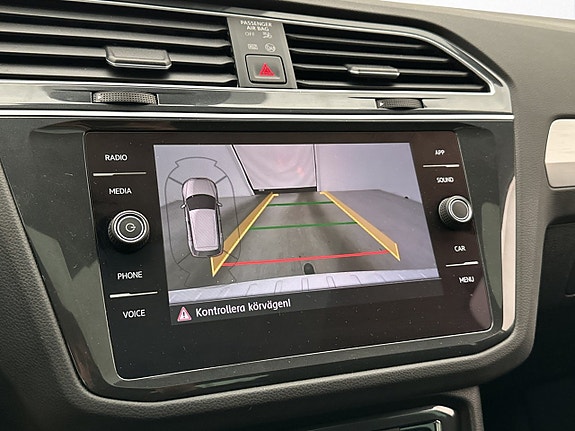 Volkswagen Tiguan 21 of 30
