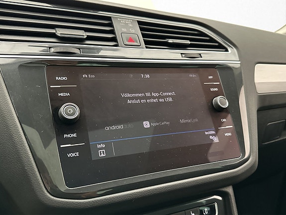 Volkswagen Tiguan 22 of 30