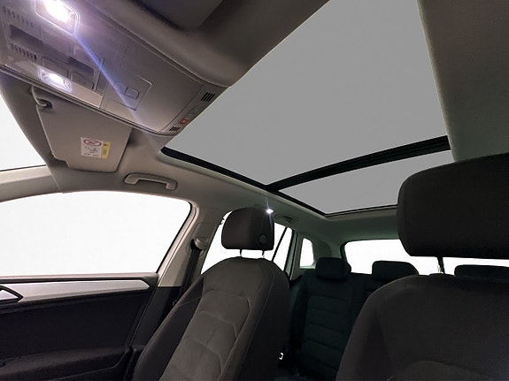 Volkswagen Tiguan 15 of 30