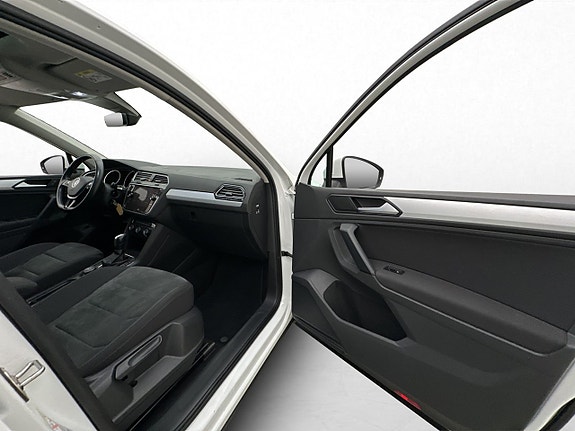 Volkswagen Tiguan 26 of 30
