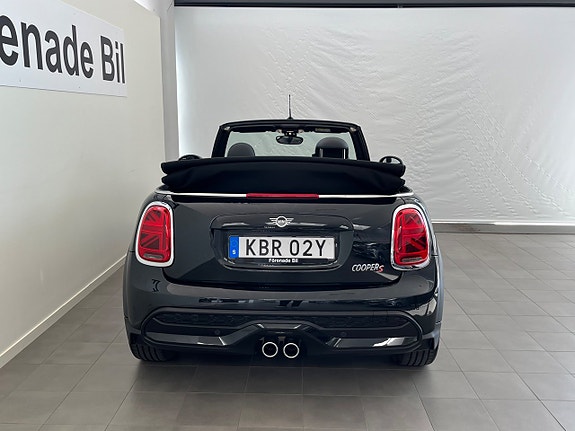 MINI Cabrio 14 of 17