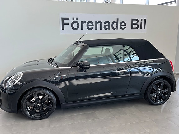 MINI Cabrio 5 of 17