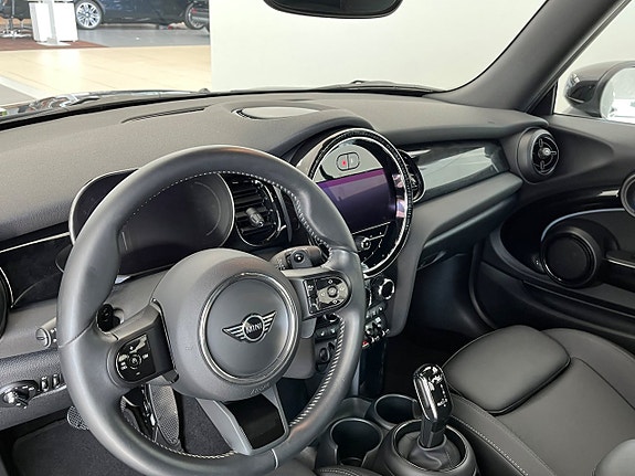 MINI Cabrio 11 of 17