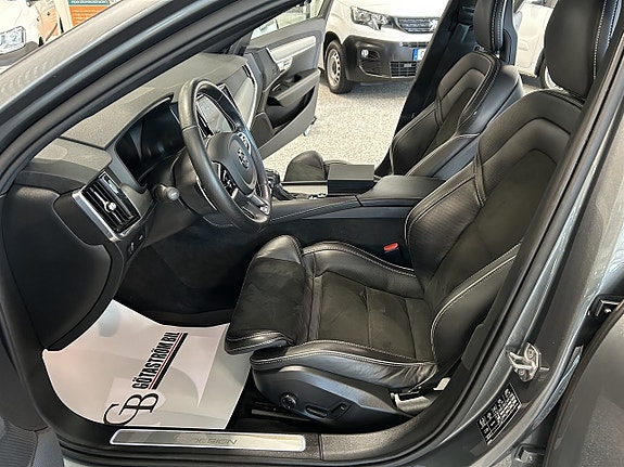 Volvo S90 11 of 27