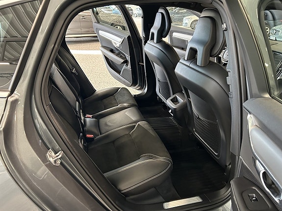 Volvo S90 18 of 27