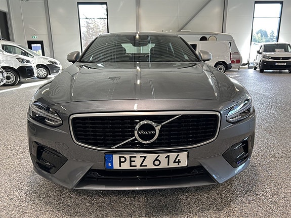 Volvo S90 10 of 27