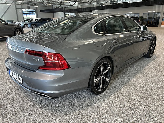 Volvo S90 4 of 27
