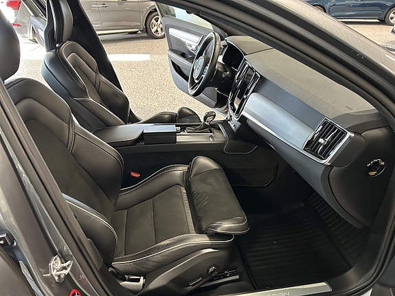 Volvo S90 19 of 27