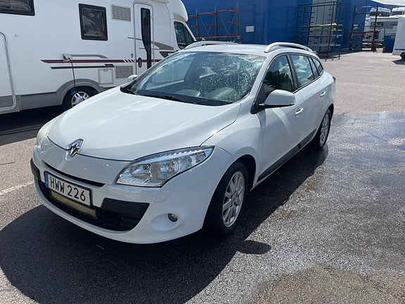 Renault Megane III 3 of 5