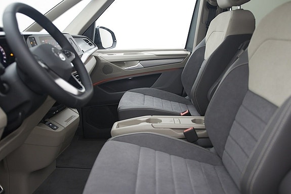 Volkswagen Multivan 16 of 20