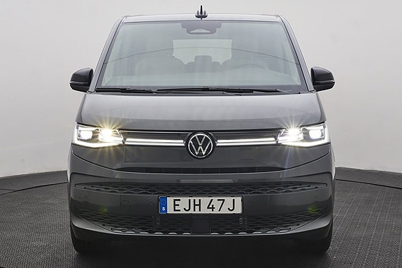 Volkswagen Multivan 3 of 20