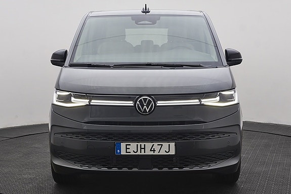 Volkswagen Multivan 4 of 20