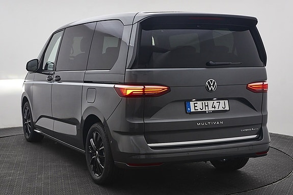 Volkswagen Multivan 6 of 20