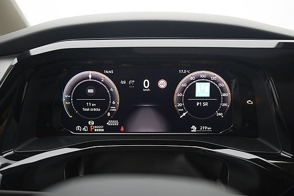 Volkswagen Multivan 8 of 20
