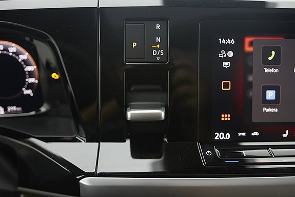 Volkswagen Multivan 11 of 20