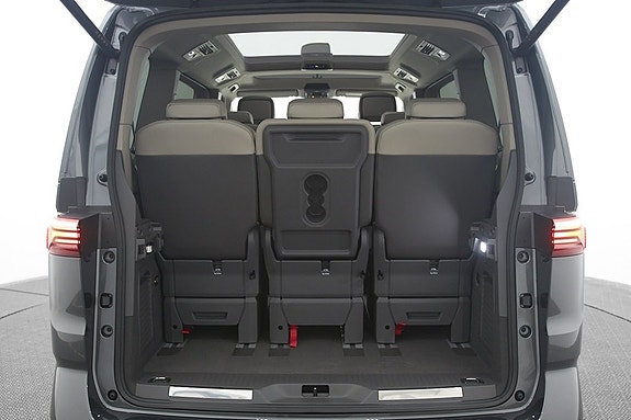 Volkswagen Multivan 19 of 20