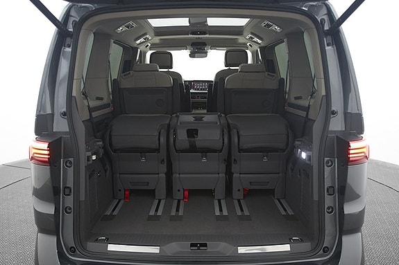 Volkswagen Multivan 20 of 20