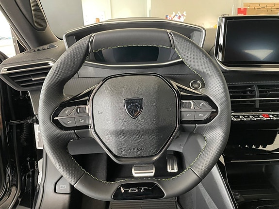 Peugeot 2008 11 of 18