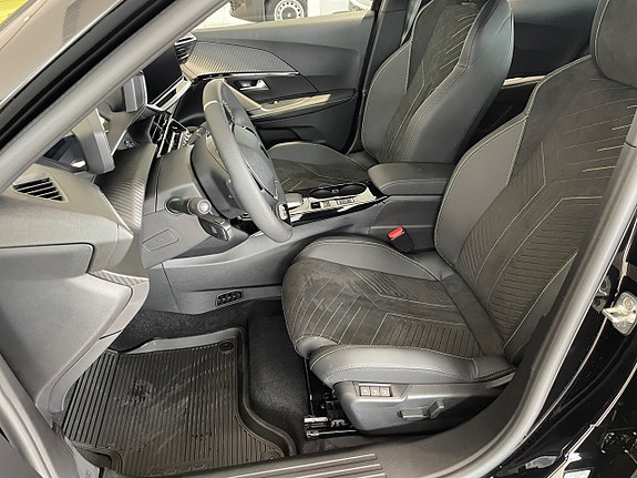 Peugeot 2008 10 of 18