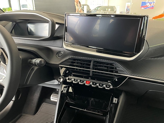 Peugeot 2008 12 of 18