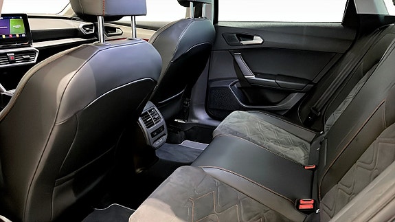 Seat Leon 11 of 17